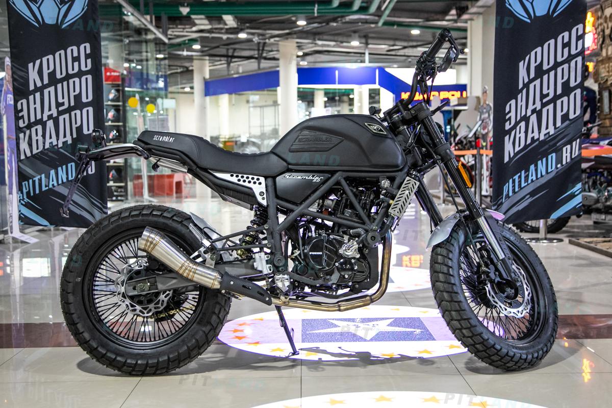 Мотоцикл дорожный Fuego Scrambler 3.0 300 (Фуэго Скрэмблер), 174MN, черный