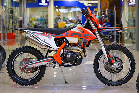 Мотоцикл эндуро OXO Pride (Оксо Прайд) CB250 (AJ172FMM) 21/18 Мотоцикл эндуро OXO Pride (Оксо Прайд) CB250 (AJ172FMM) 21/18