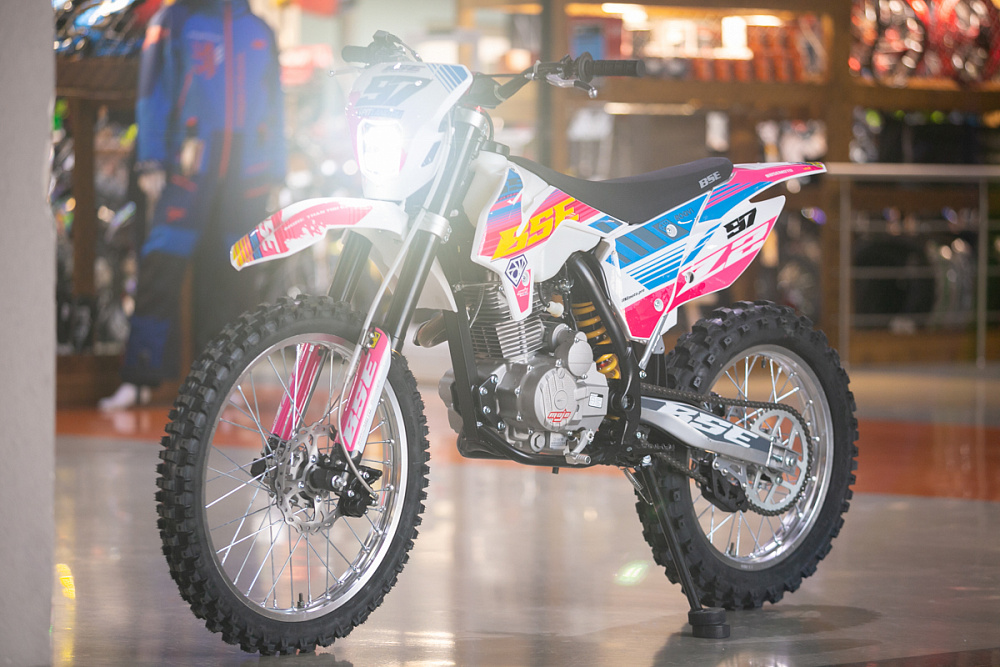 Эндуро / кроссовый мотоцикл BSE (БСЕ) Z2 21/18 Roqvi Pink (015